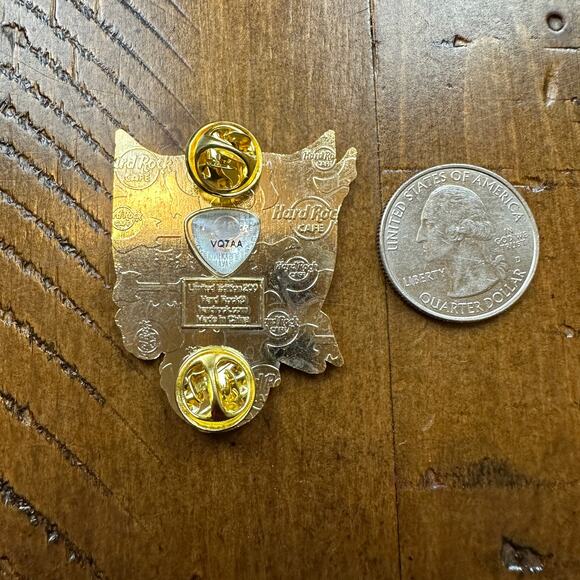 Hard Rock Cafe San Antonio Pin July 4th Sailor USA Flag Liberty Pretty Woman Pin - Picture 2 of 2